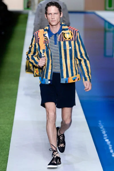 Look 31